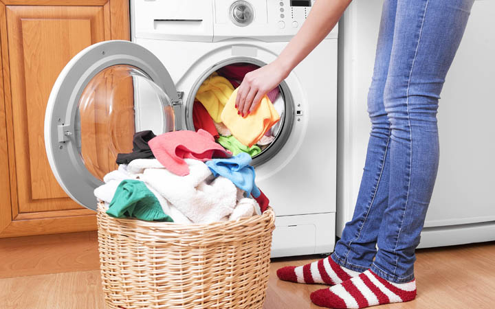 10 Amazing Tips That Will Make Your Clothes Bright And Fresh