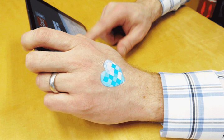 A sticker which measures UV radiation on your skin